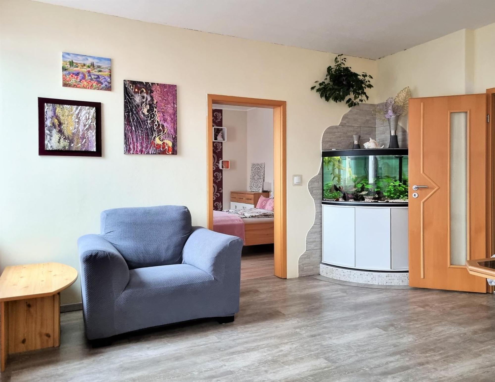 Apartment Bayreuth, 4 Zimmer Ferienwohnung im Haus mit Kunst, WLAN, Küche, Parkplatz Exterior foto
